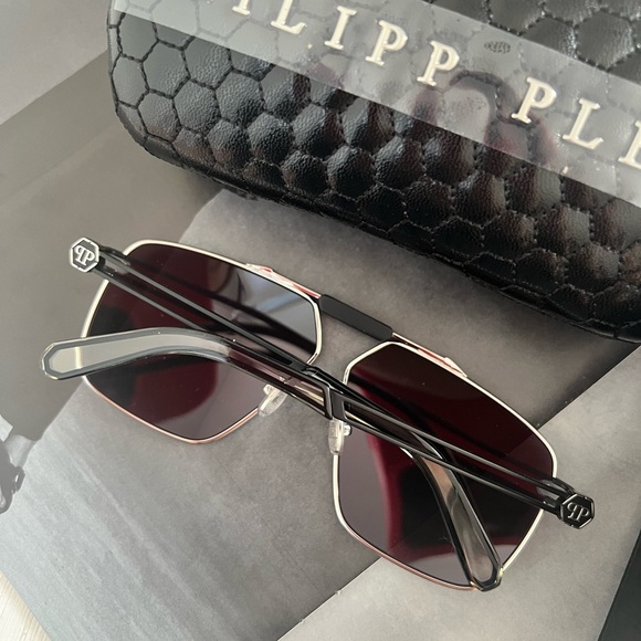 Philipp Plein Silver Aviator Sunglasses - Picture 4 of 6